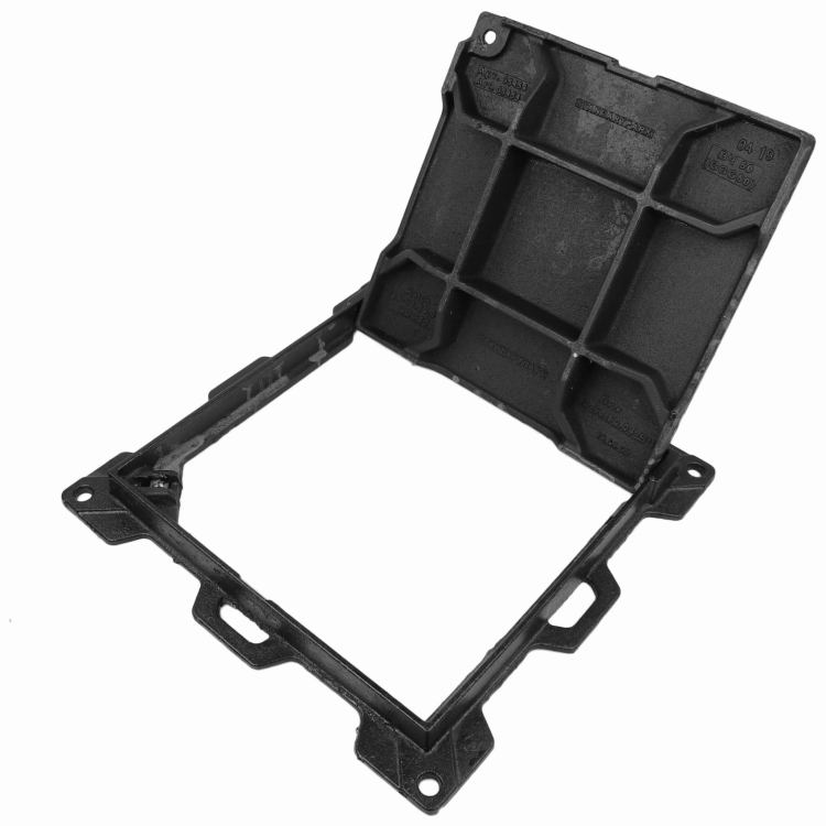 Właz C250 500x500[mm] (420x420) żeliwny kwadratowy