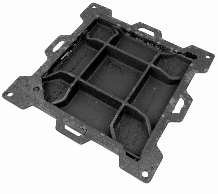 Właz C250 500x500[mm] (420x420) żeliwny kwadratowy