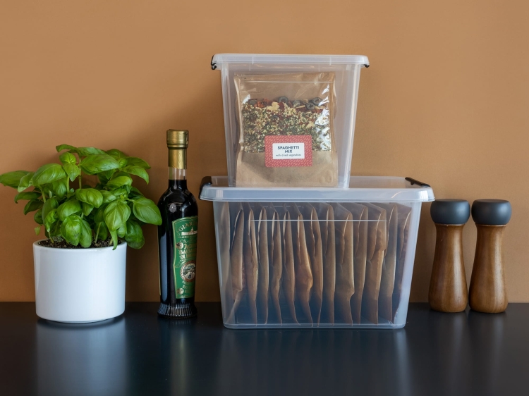 Pojemnik 2,5L Plastikowy Transparentny z Pokrywą SimpleStore Pudełko