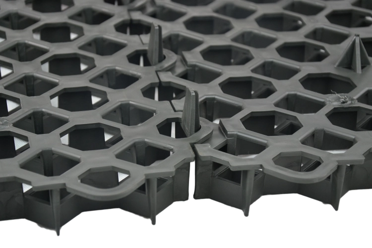 Kratka Parkingowa Trawnikowa Drogowa EkoKratka Geokrata SEMER GRID Typ 1 B - połączenie oczek z kolcami